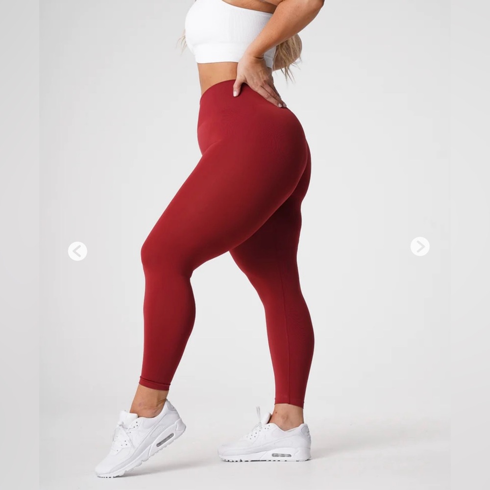 NVGTN Carmine Solid Seamless Legging
